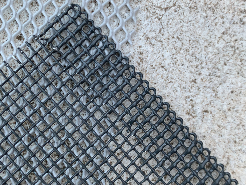 Aluminum gutter mesh (1).jpg